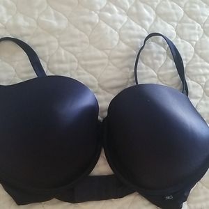 34DDD VICTORIA'S SECRET BRA